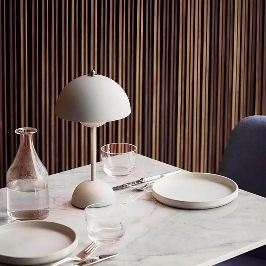 Flowers Retroinspirerad LED-bordslampa