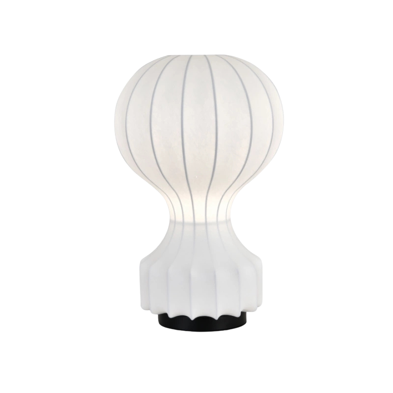 Elegantis Nordisk Bordslampa i Silke